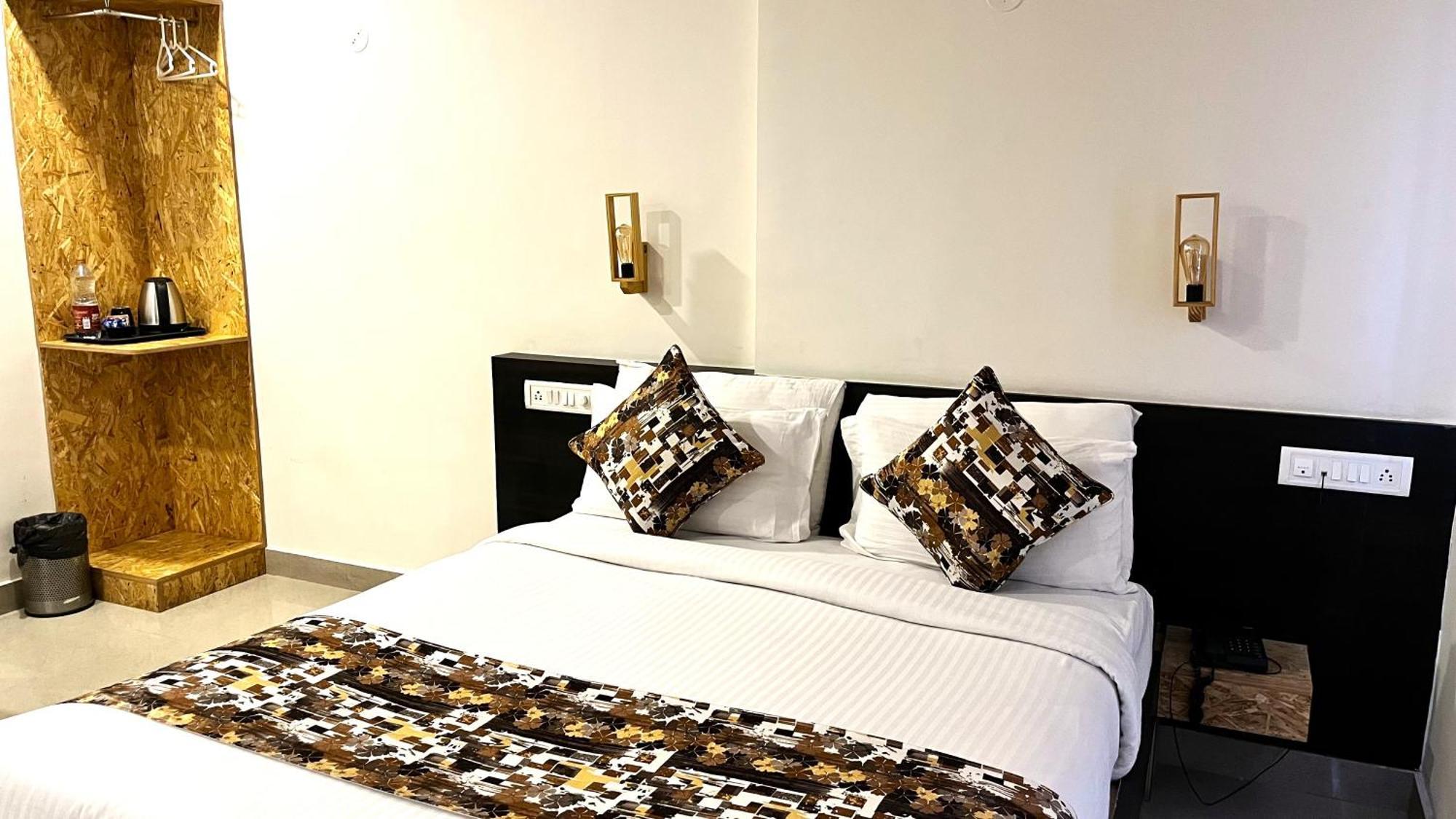 Athasri Hotel Hsr Layout Бенґалуру Екстер'єр фото